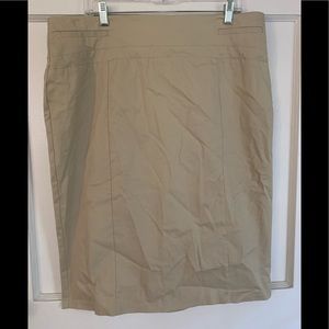 🌵 New York & Company Pencil Skirt NWT Size 16🌵